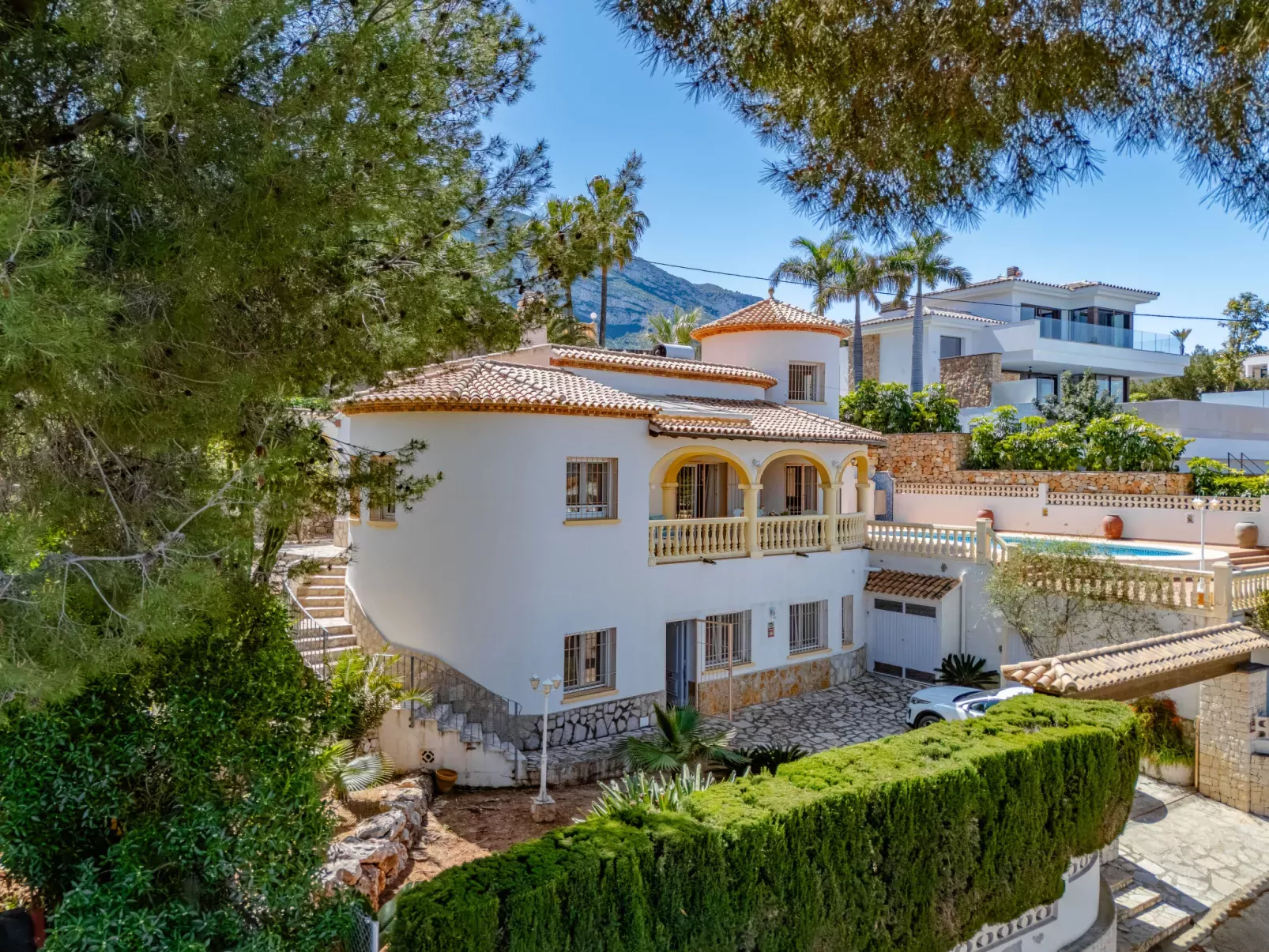 Villa Rosa-Outside