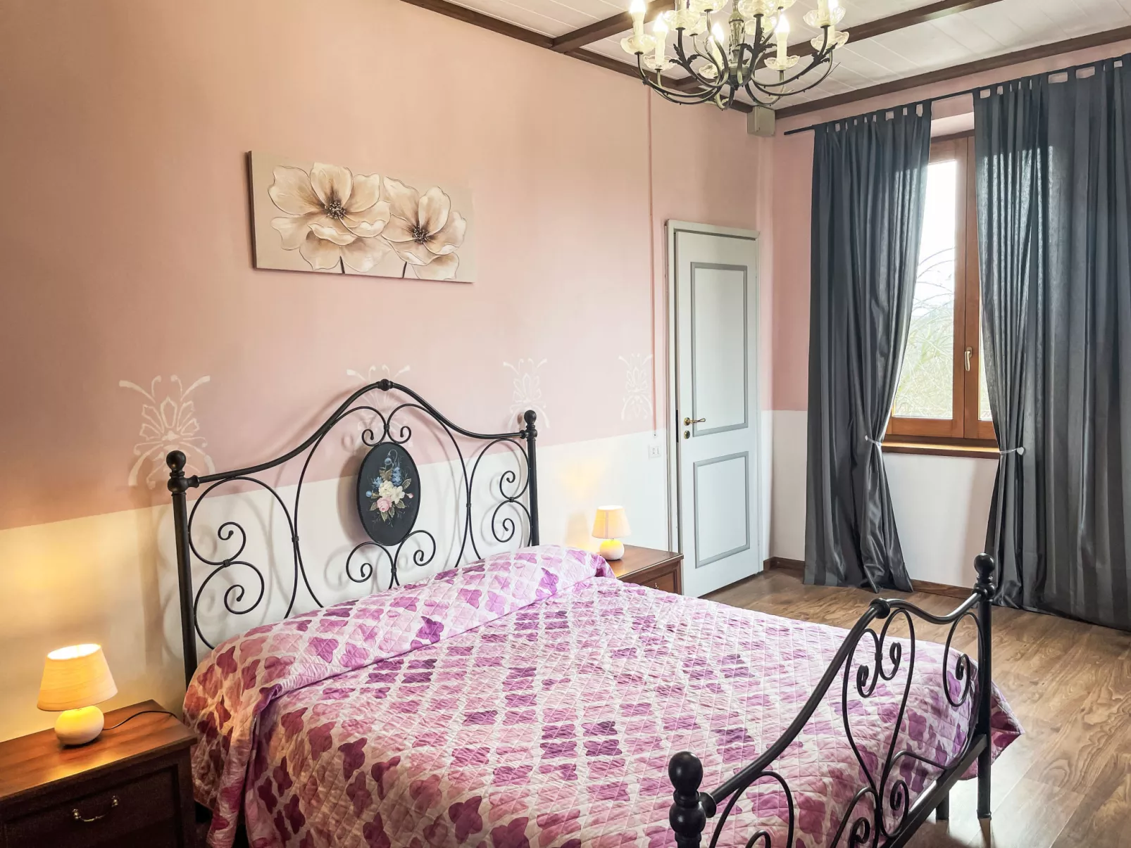 Il Cavaliere-Inside