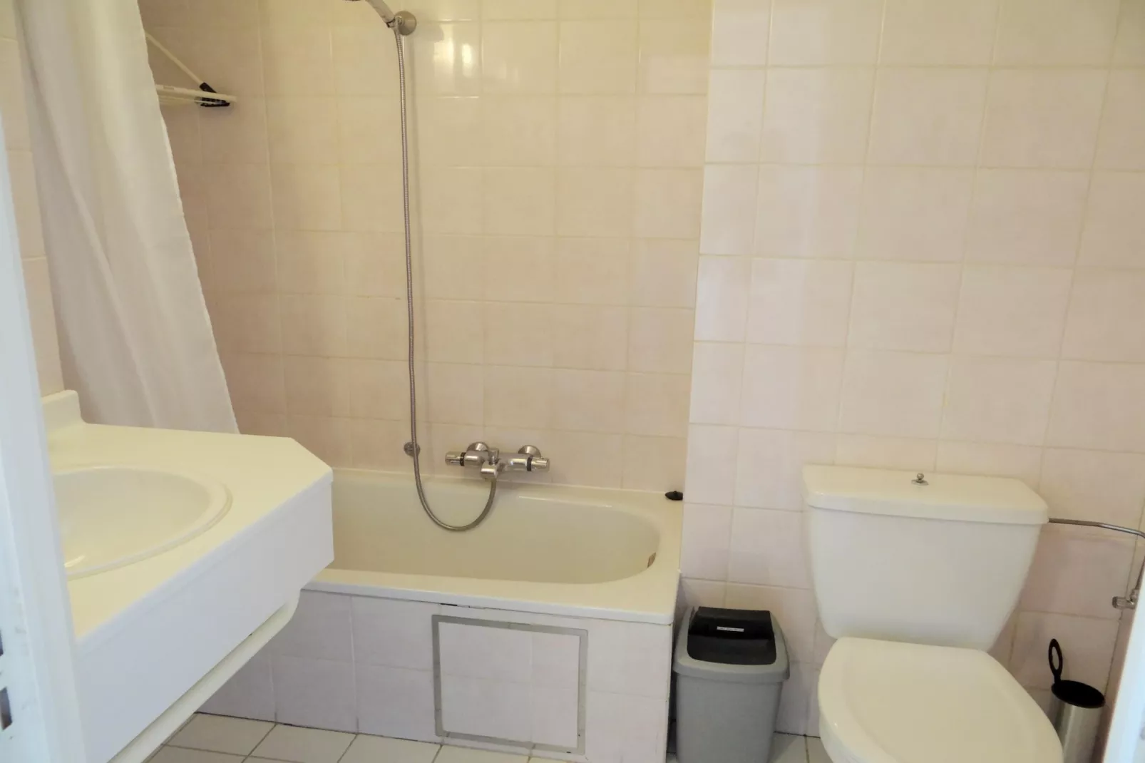 SCORPIO B 0603GAR-Salle de bain