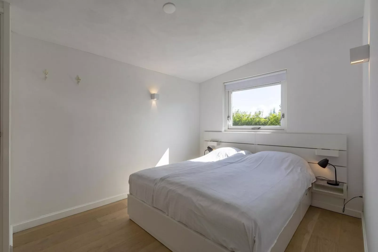 Eureka 109-Bedroom