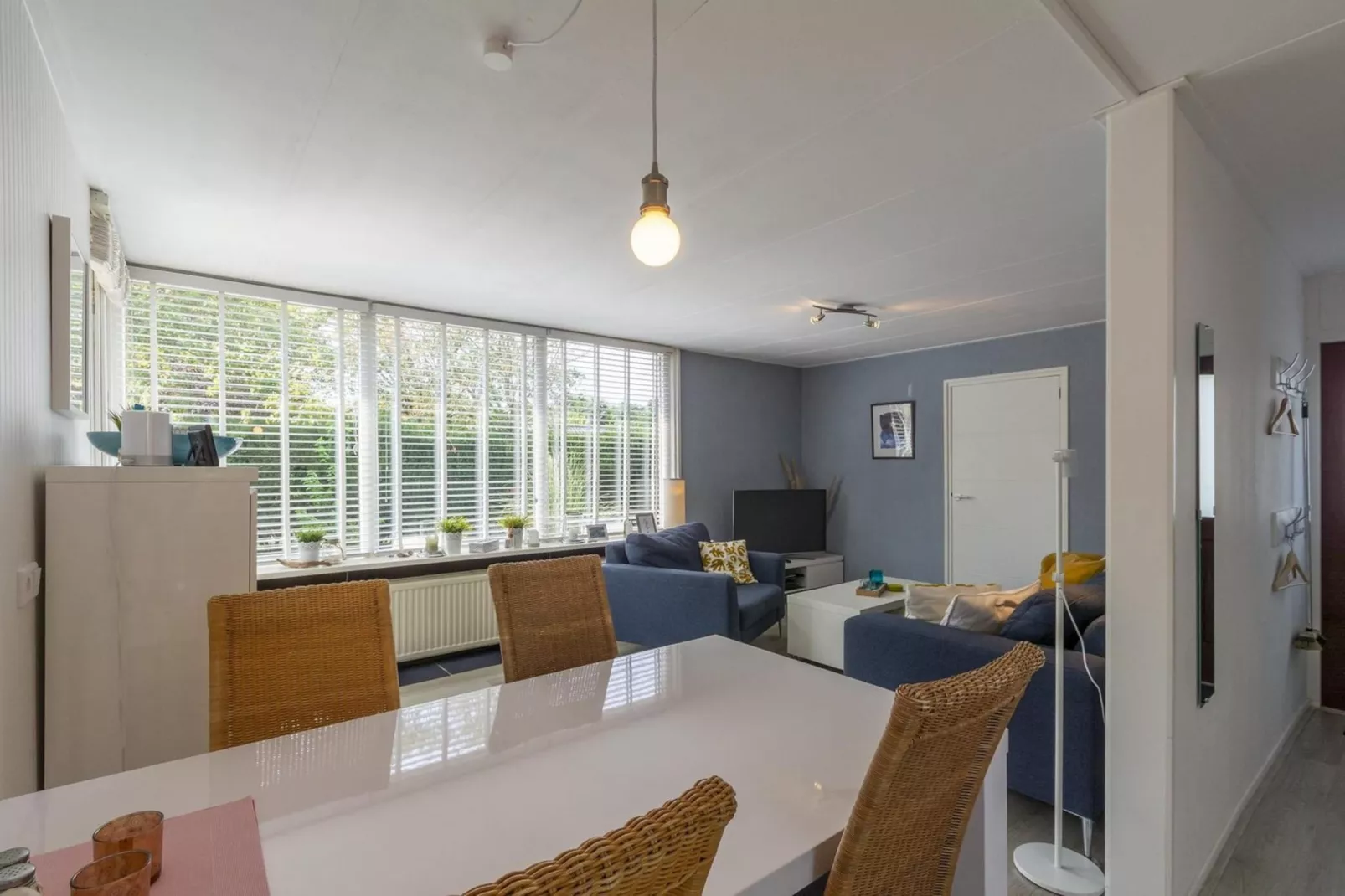 Eureka 77-Dining room