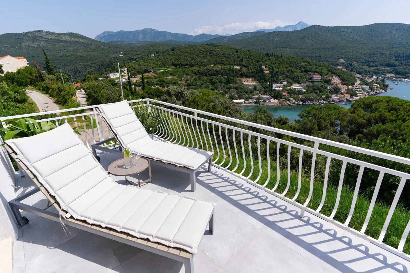Apartment Konak - Two Bedroom Apartment with Terrace and Sea View-Terrace balcony