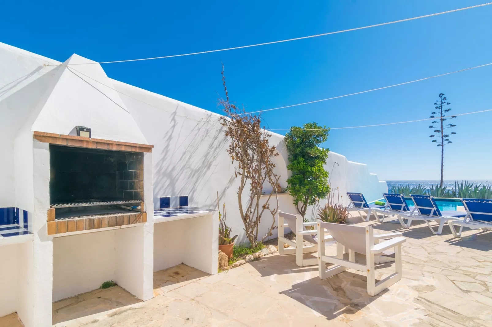 Villa Sol Naixent-Außenbereich Sommer