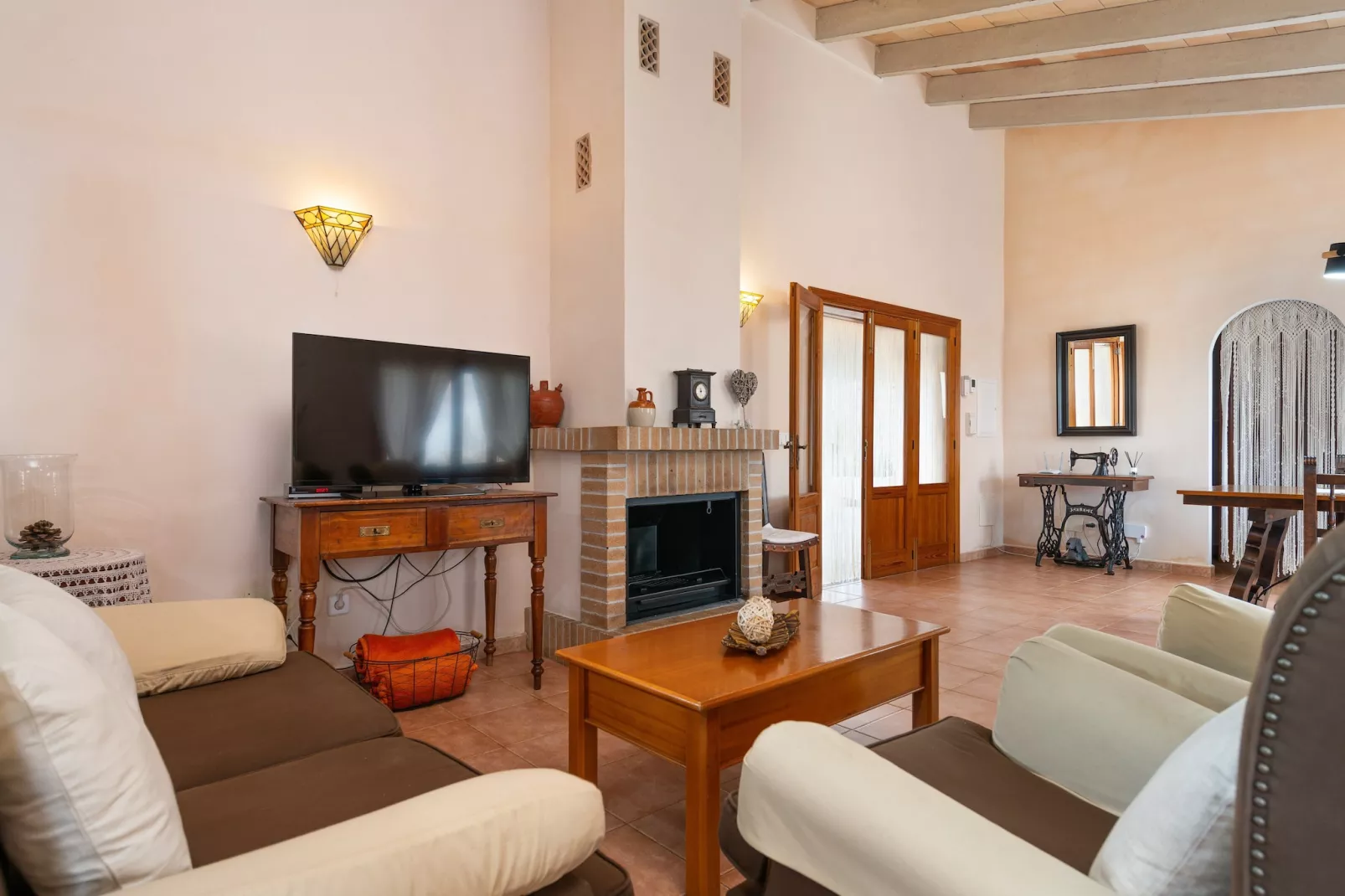 Son Rossinyol-Exterior summer