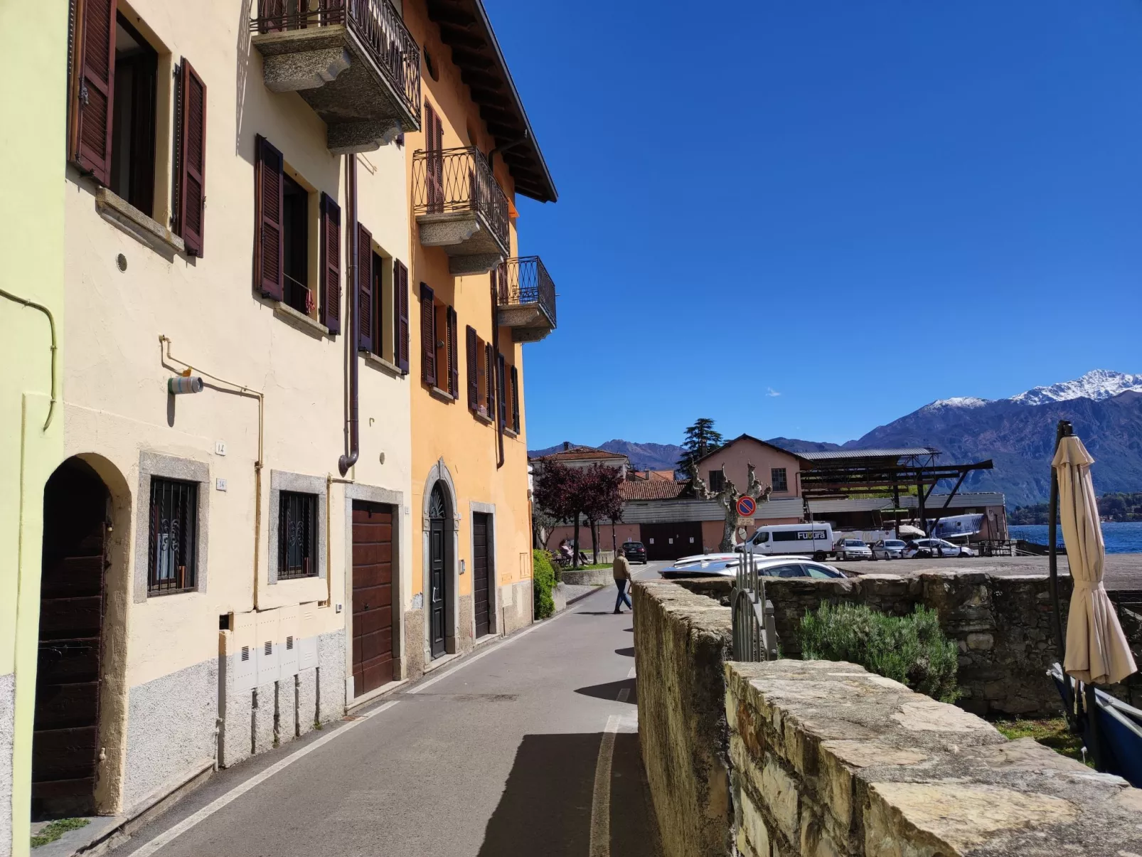 La tana del pescatore-Outside