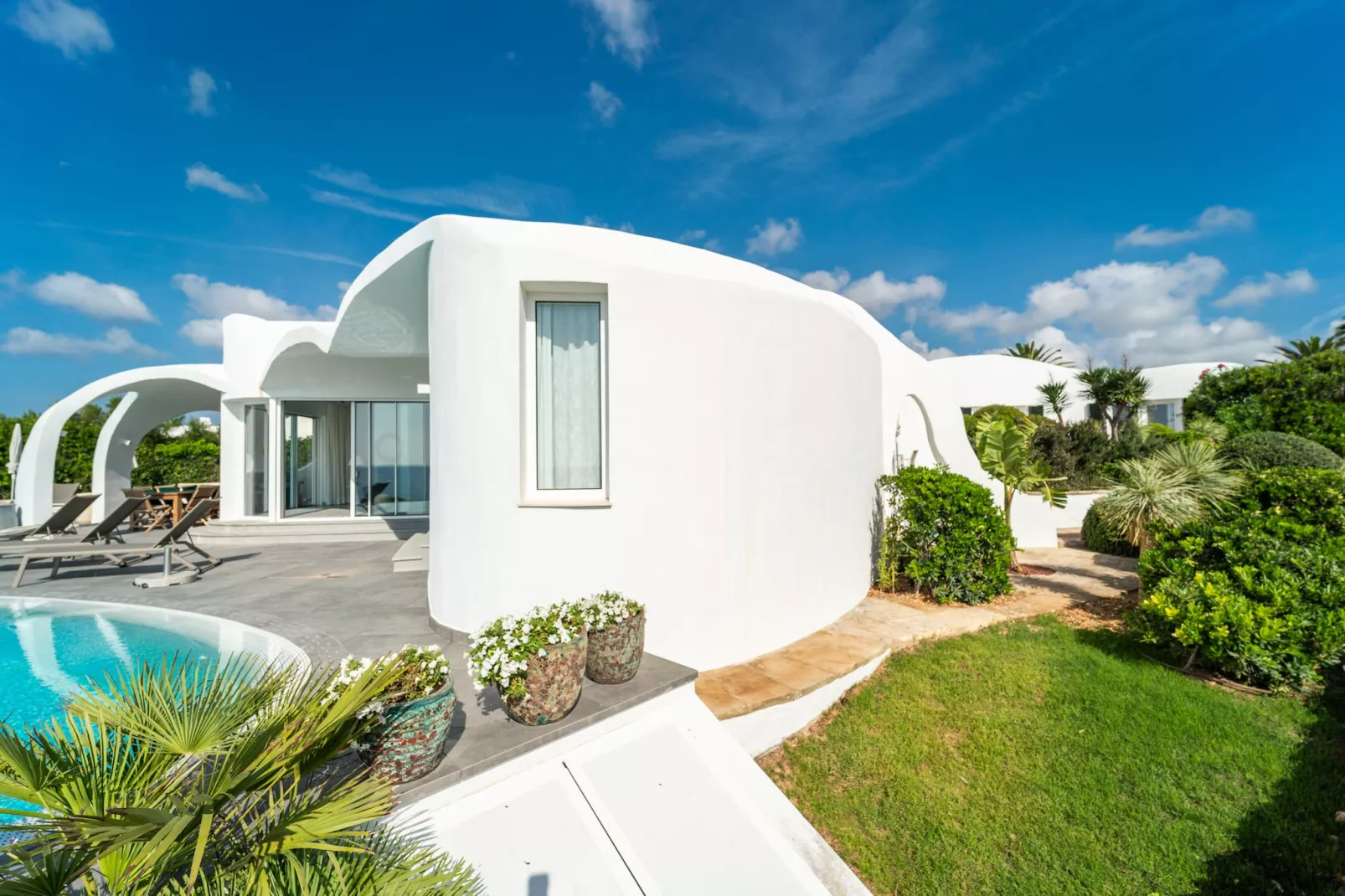 Villa Gaudina-Exterior summer