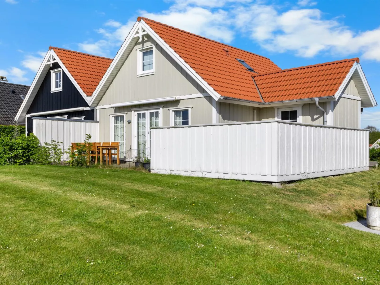 "Solvey" - 270m from the sea-Draußen