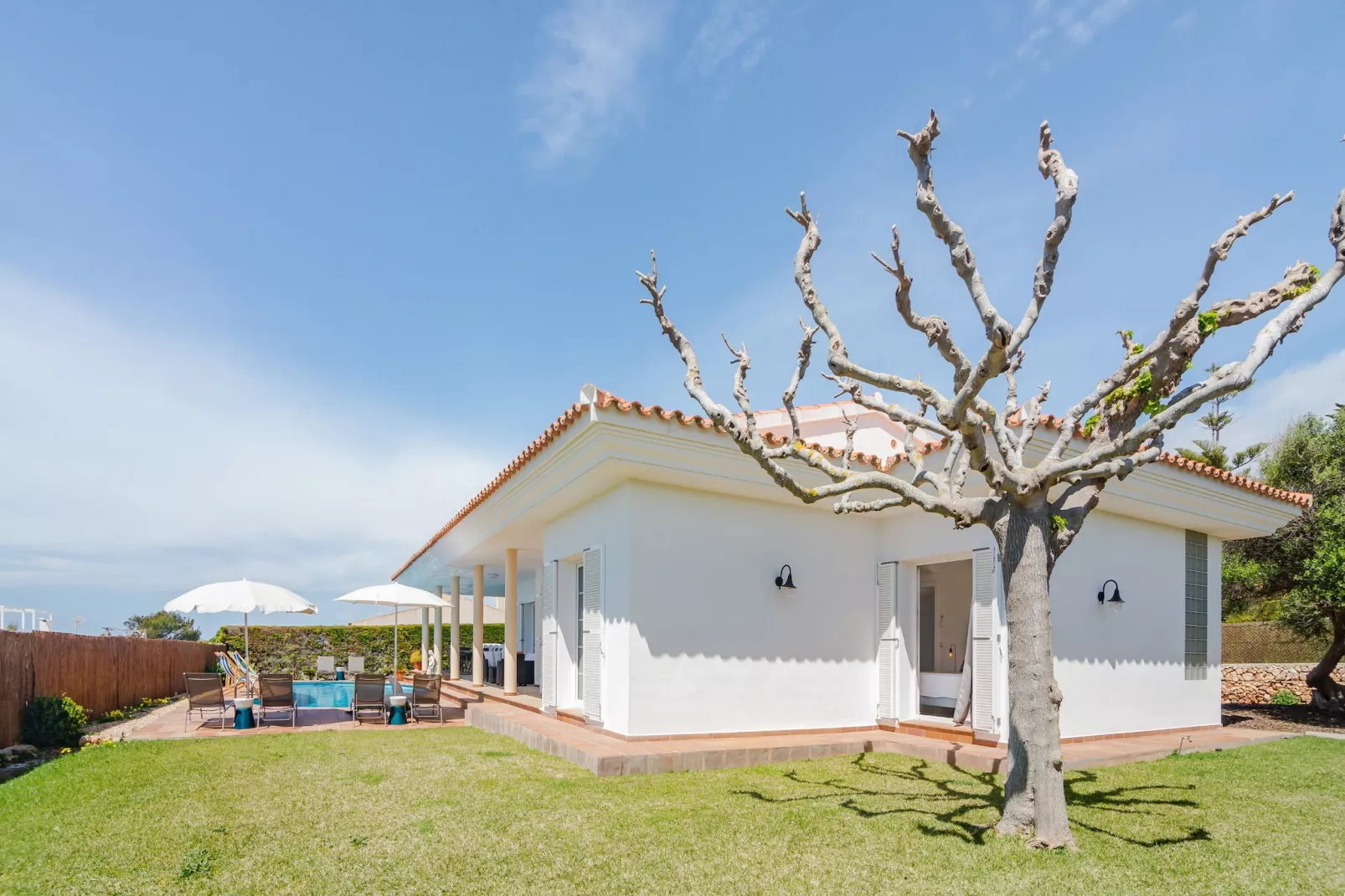 Villa Maricel-Exterior summer