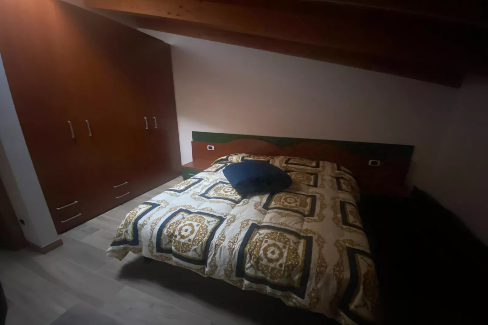 Residence Villa Gianna Limone sul Garda - Trilo Mansarda 4 pax-Bedroom