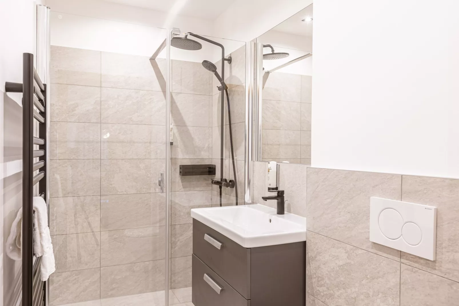 Zugspitz Suites Lermoos 4-Bathroom