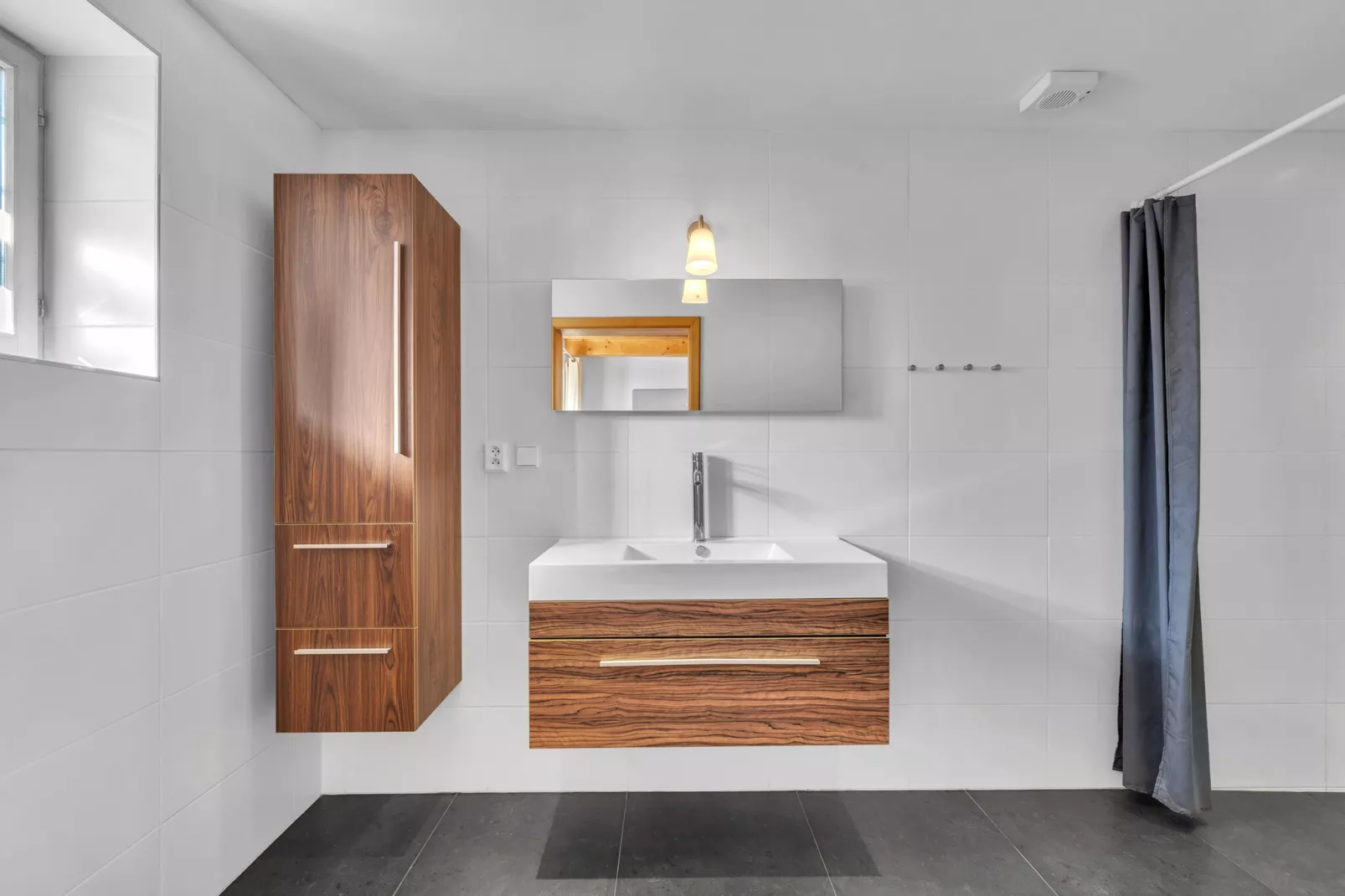 Mlade Buky KJH348-Bathroom