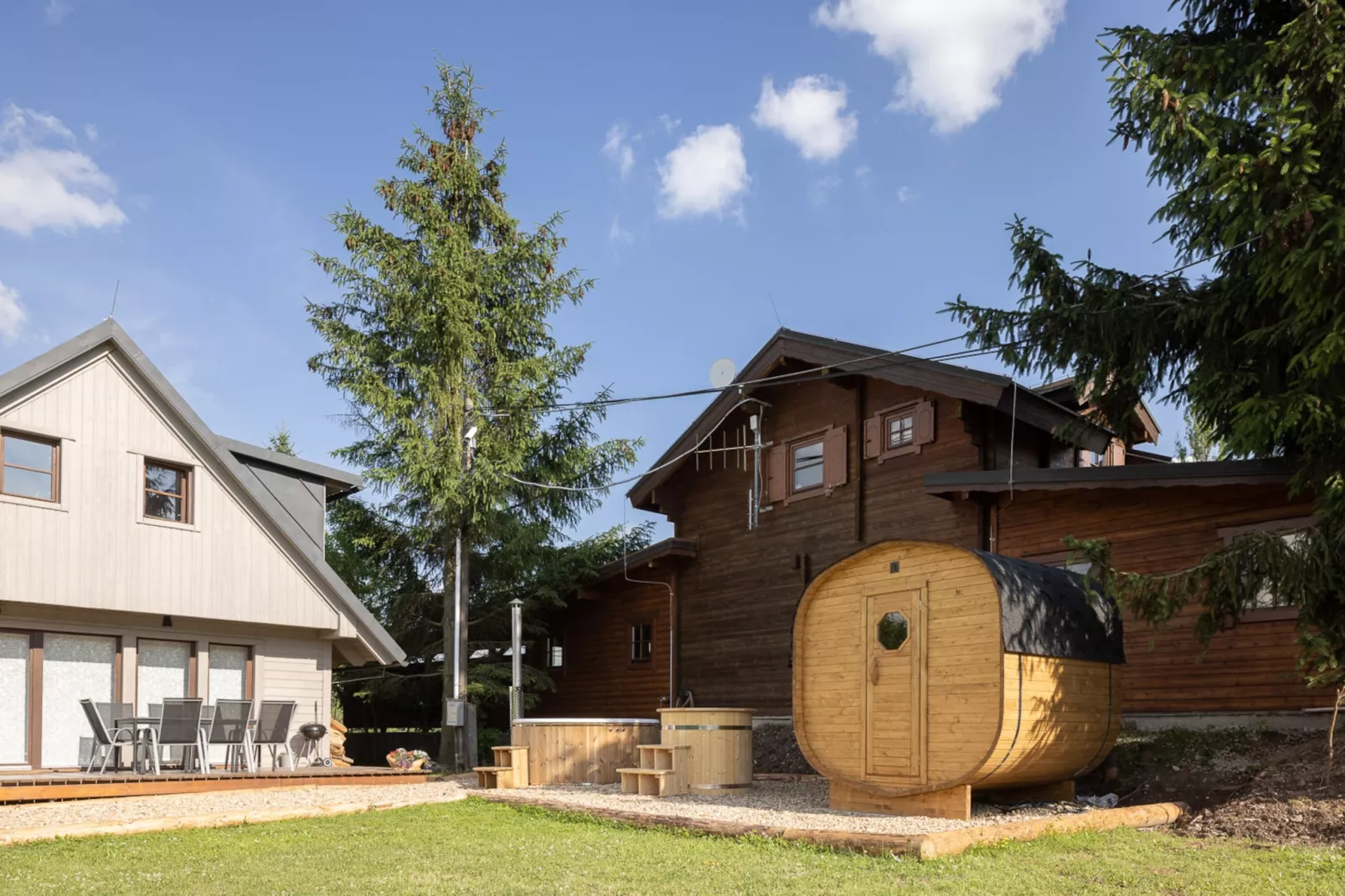 Dolni Branna KDK11210-Exterior summer