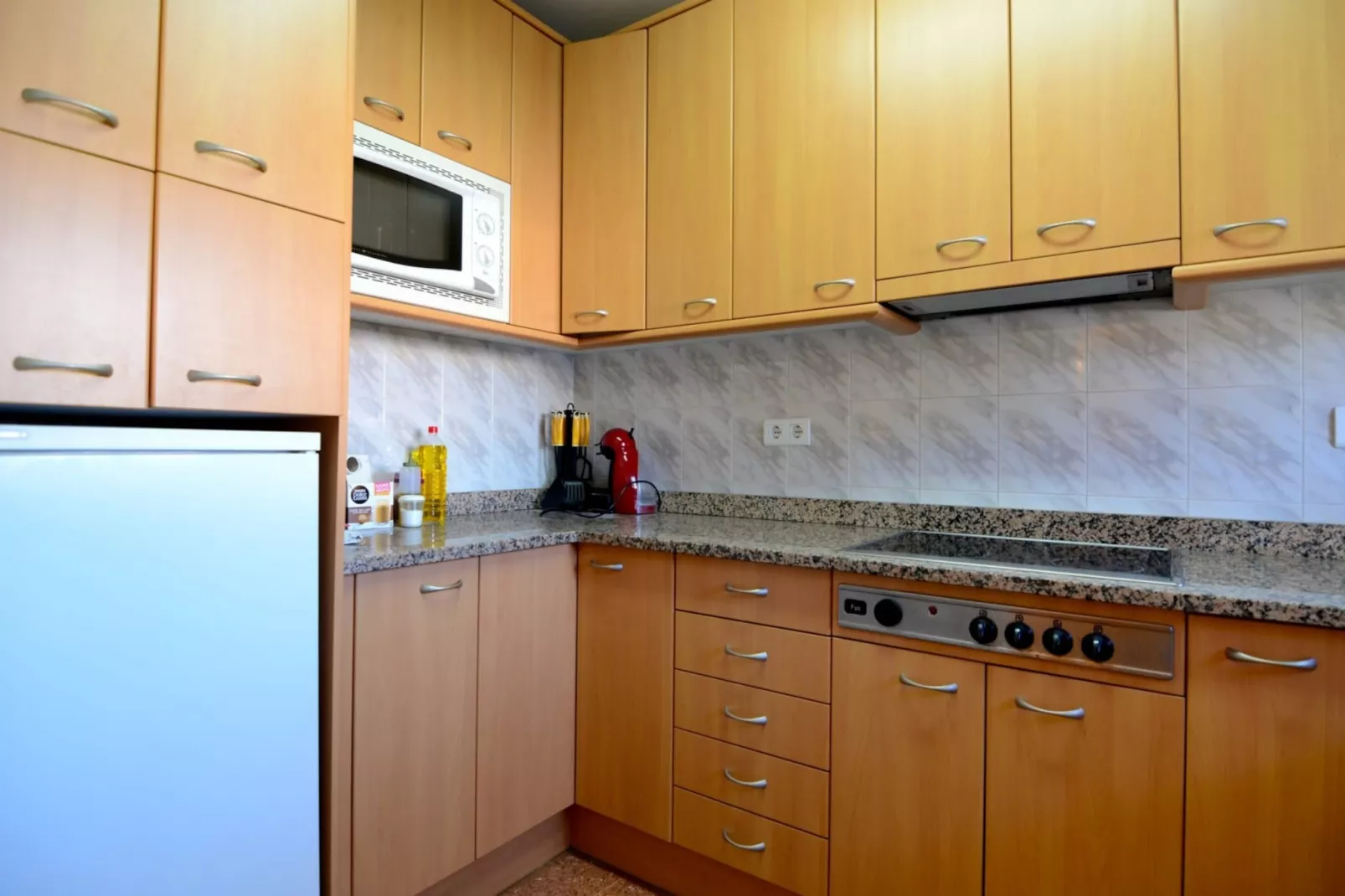 ROCAMAURA III BX-7-Cuisine