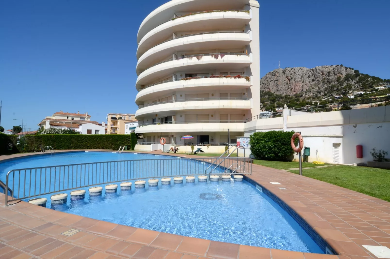 MEDES PARK I 5-1-Pool