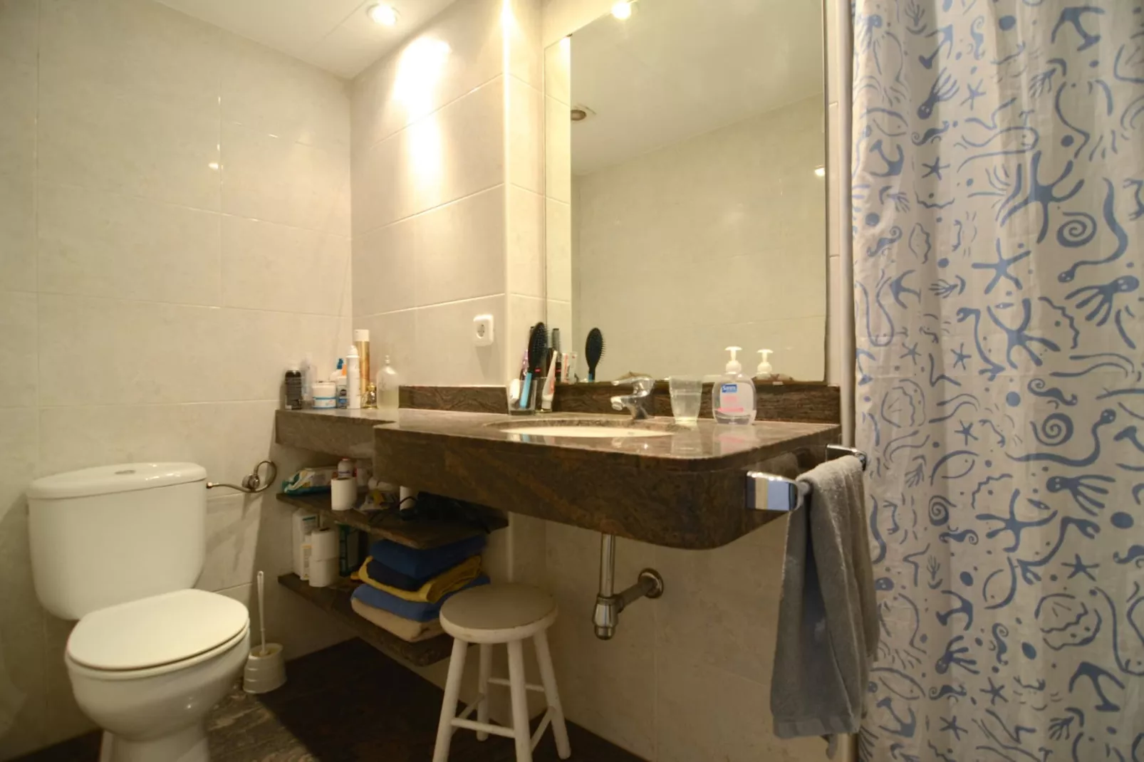 ROCAMAURA IV 1-8-Bathroom