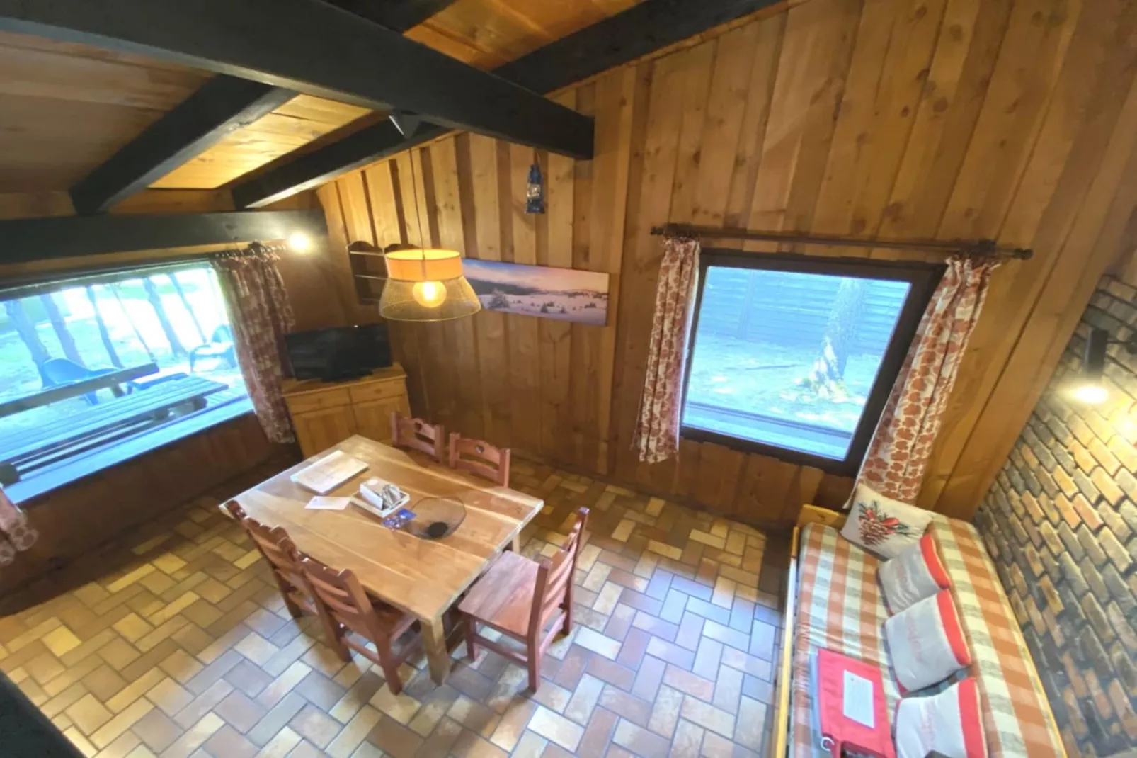 LA POMME DE PIN 2  Appartement avec terrasse-Living room