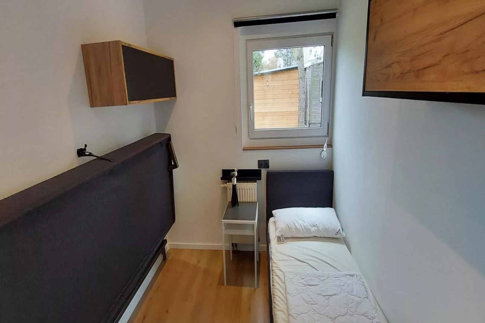 Eureka 13-Bedroom