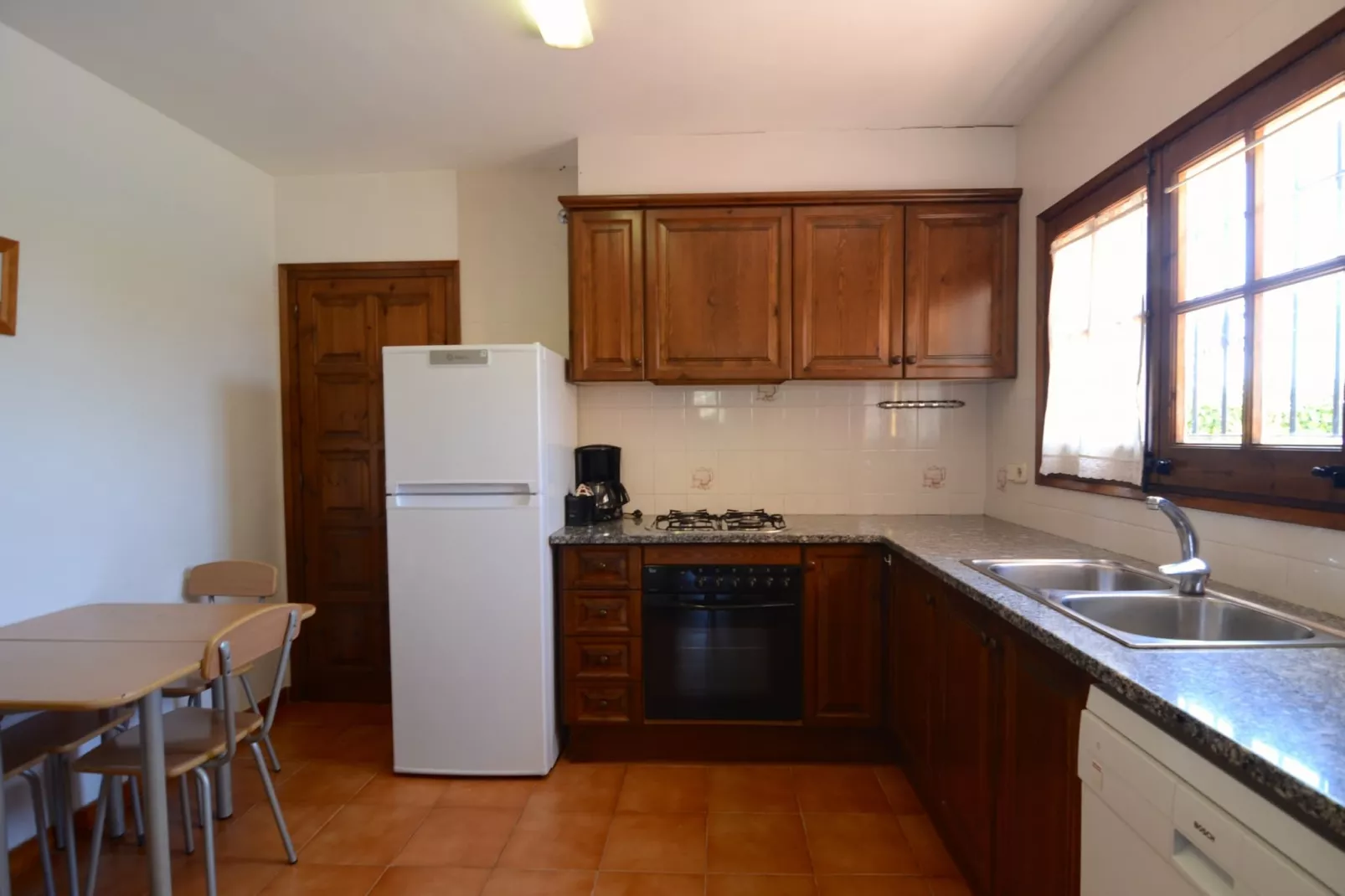 ANDORRA 2-Kitchen