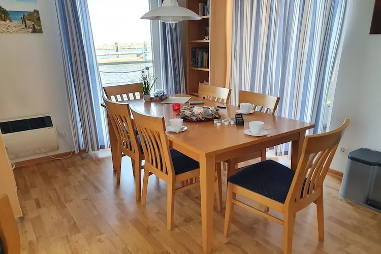 Floating House 1 - Classic / 6 Personen-Wohnzimmer