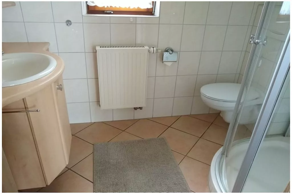 66650-Badezimmer
