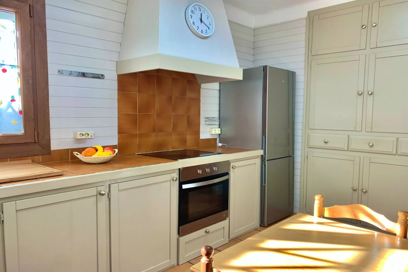 VILLA PARMENIDES Roses-Cuisine