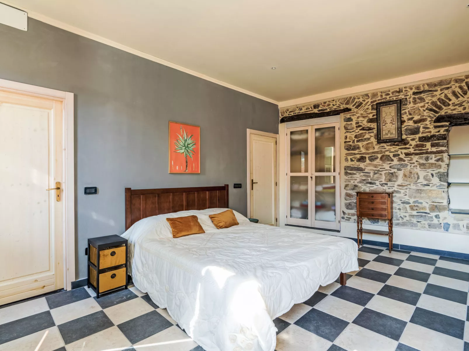 Casa Alfonso e Derna-Inside