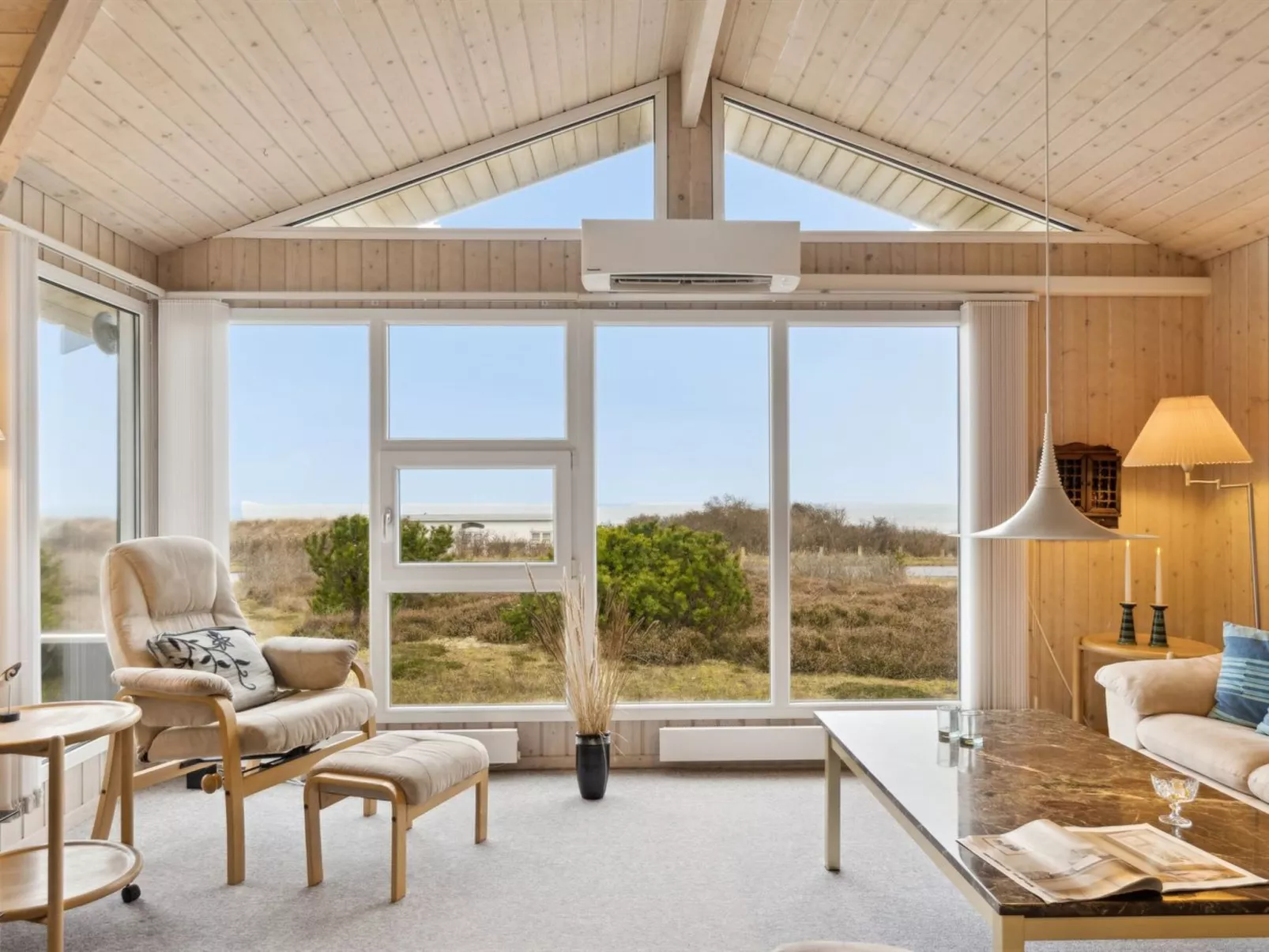 "Suometar" - 90m from the sea-Drinnen