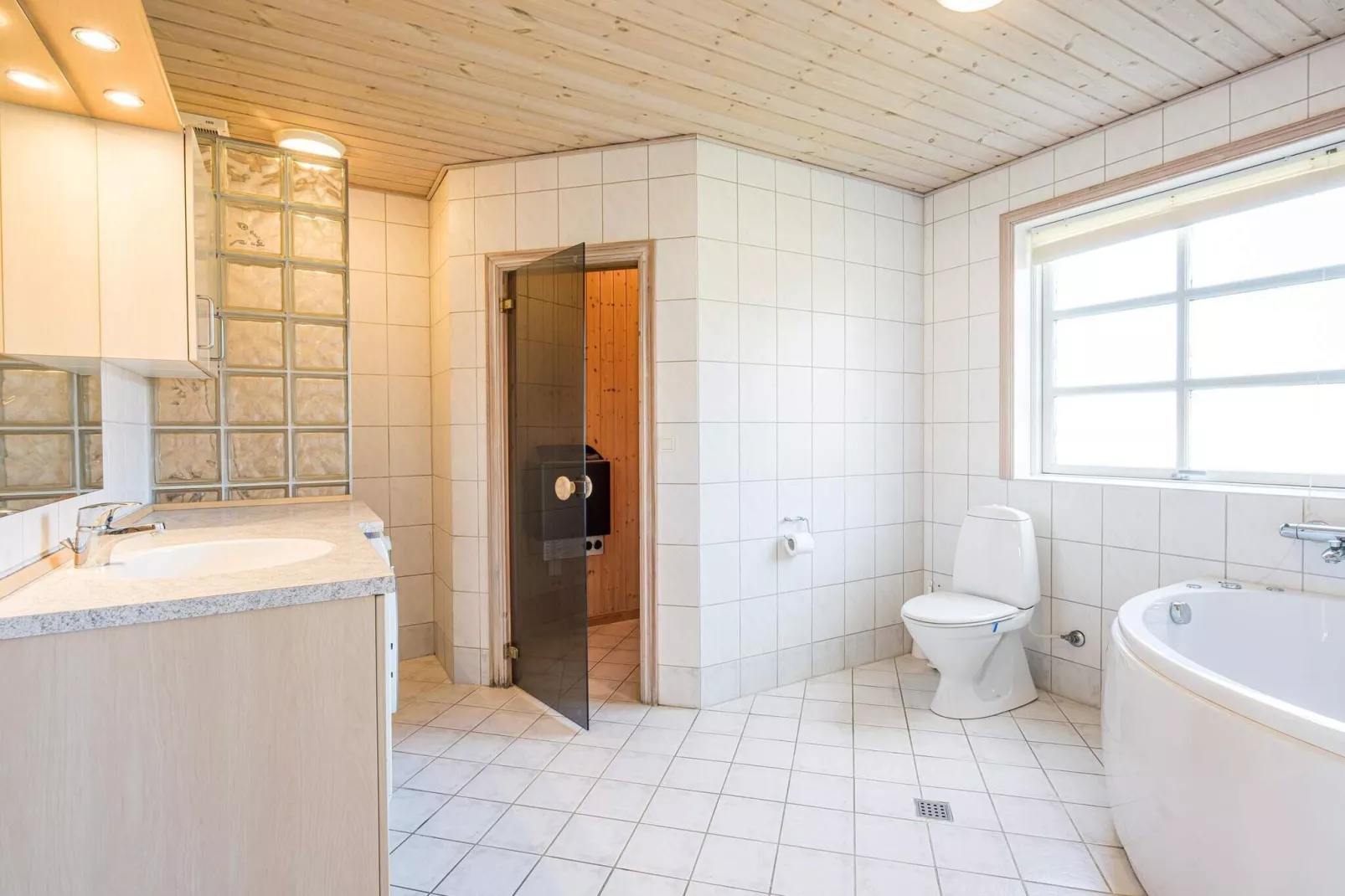 Refuge boise moderne-By Traum-Spa