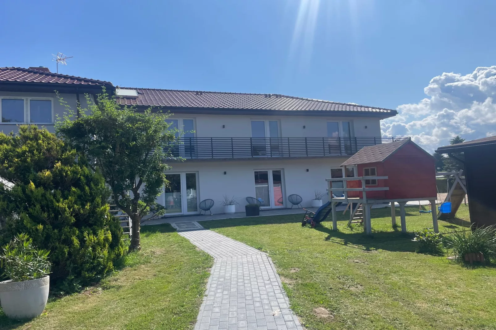 Apartamenty wakacyjne nad morzem Chłopy-Gardens summer
