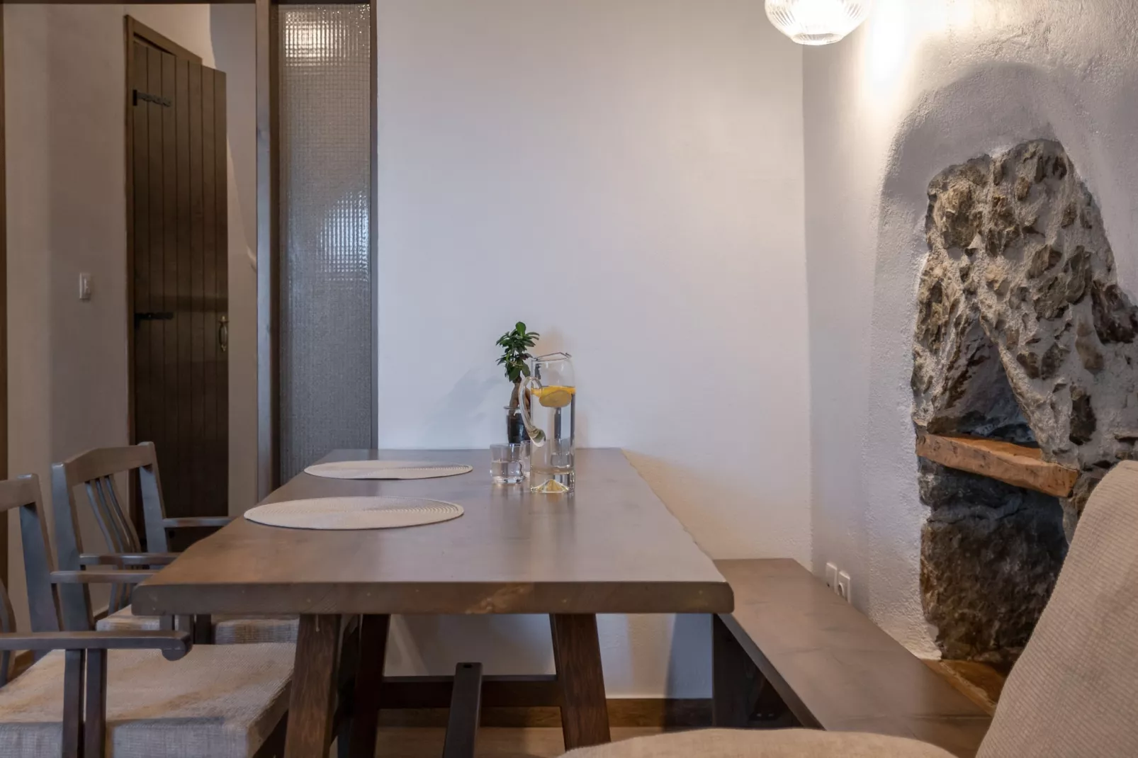 Nomas Home Skaloti-Dining room