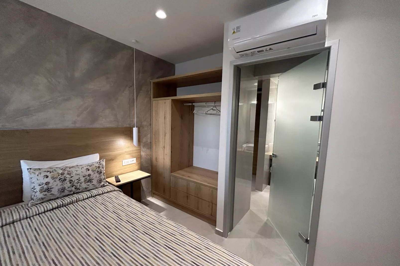 Secret Nest 8-Bedroom