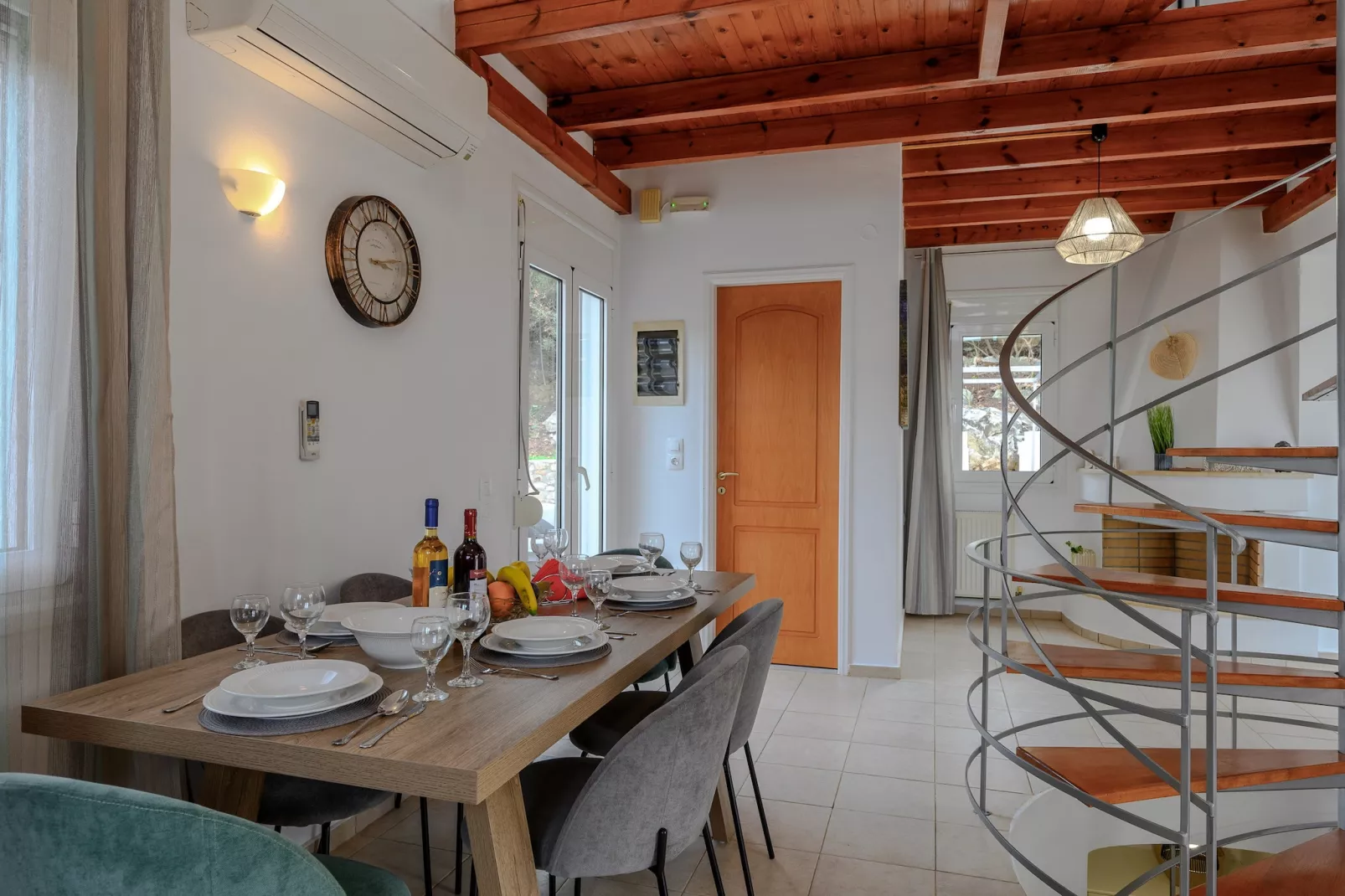 Sea Crest-Dining room