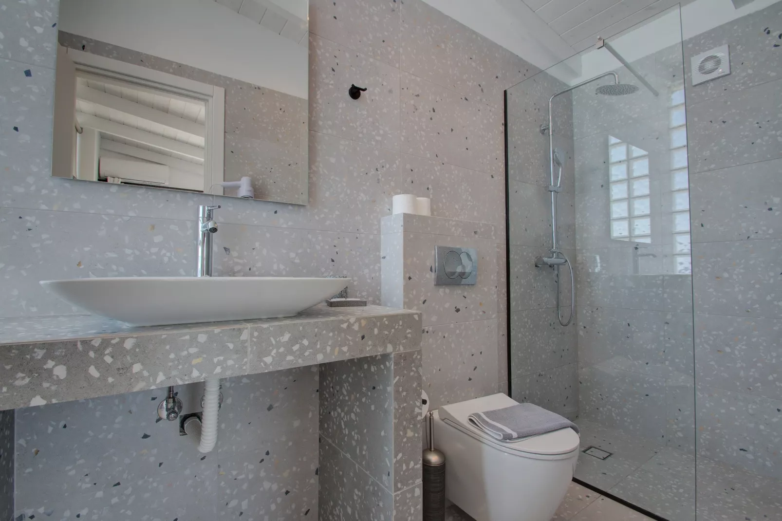 Pyrgos Exclusive 4-Salle de bain