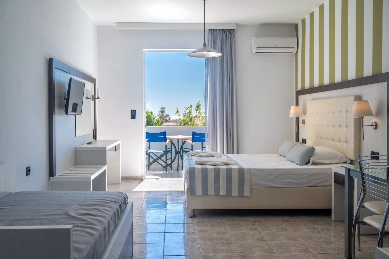 Mythos studio 2-Chambre