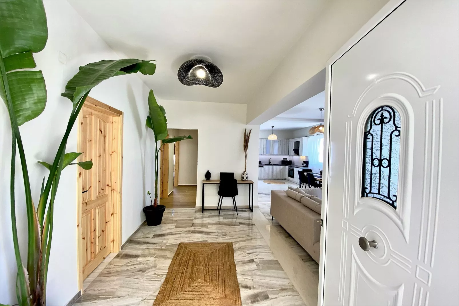 Ionias Seaside-Living room