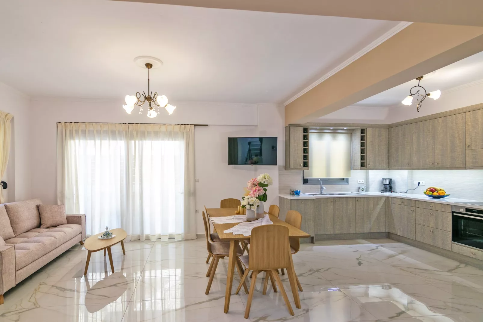 Bessie's dream-Dining room