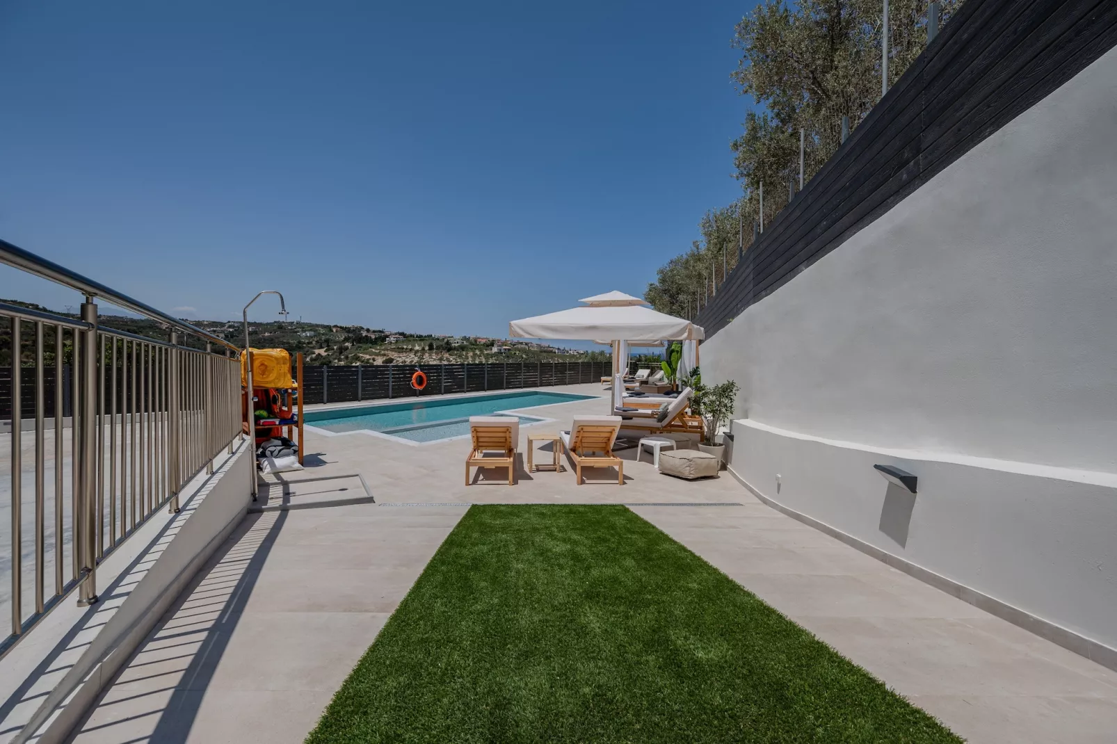 3A's Family Luxury Villa-Pool