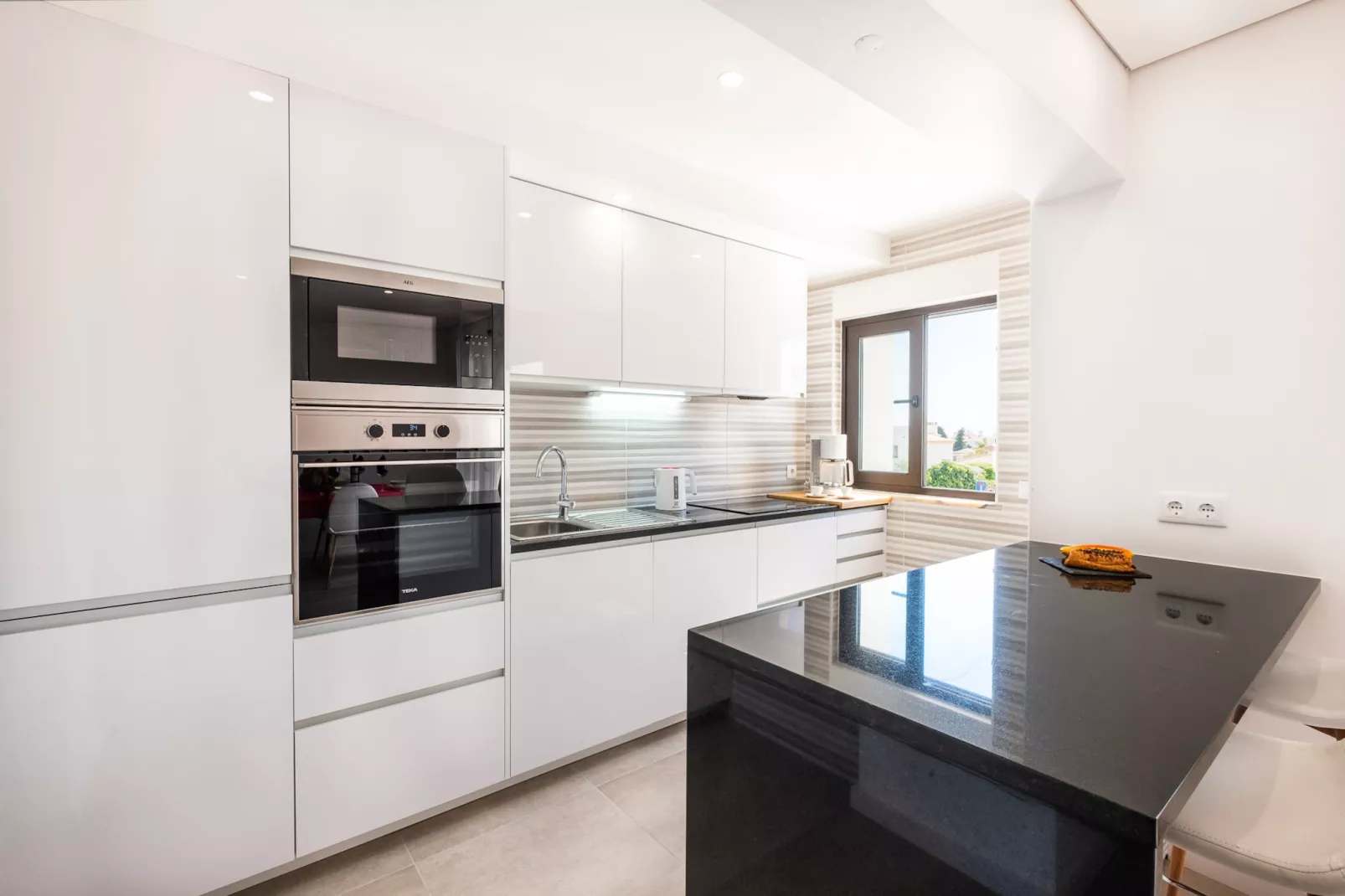 Apartment Brisbane-Kitchen
