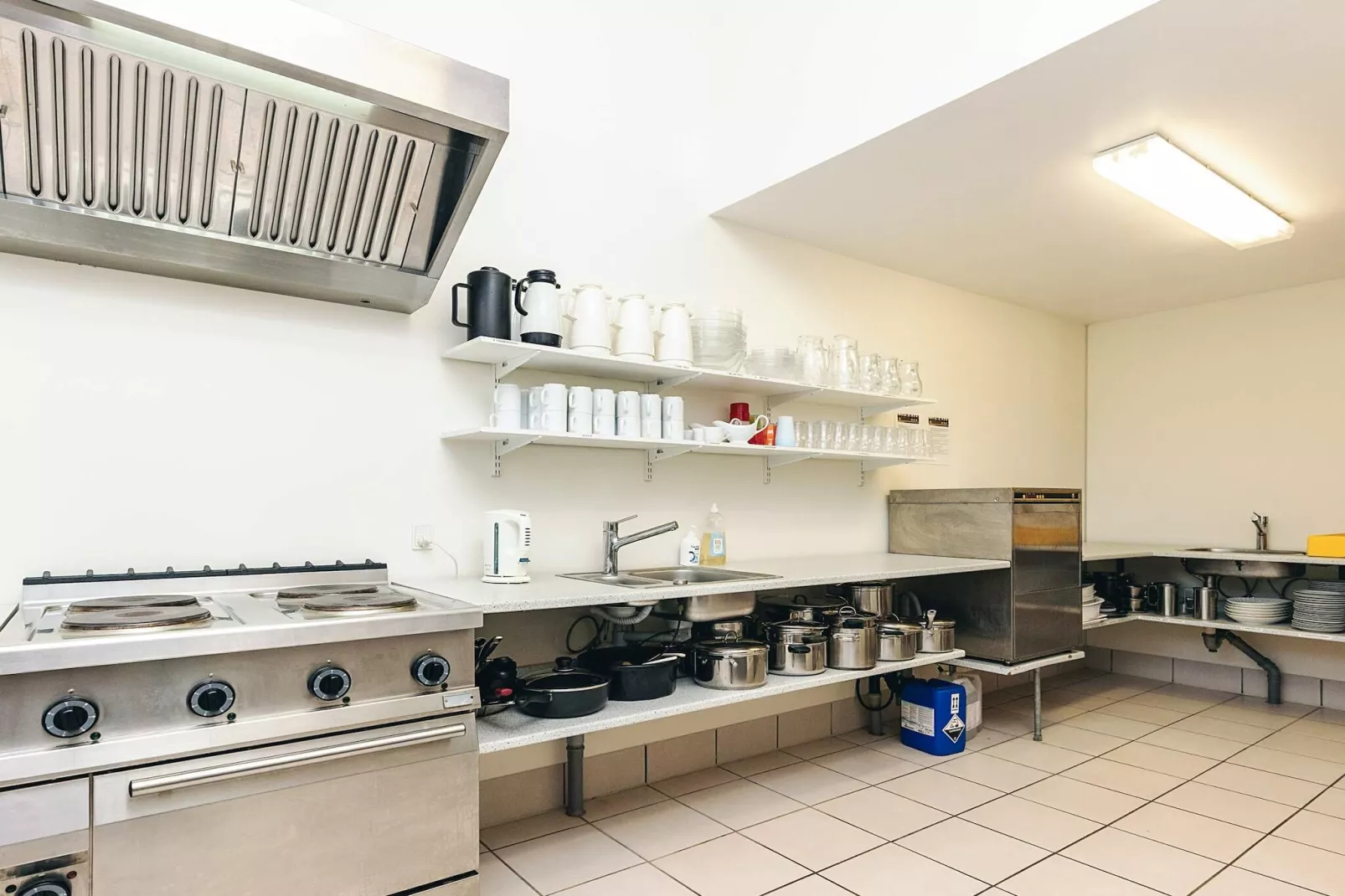 Delt værelse til 4 personer-Indoor