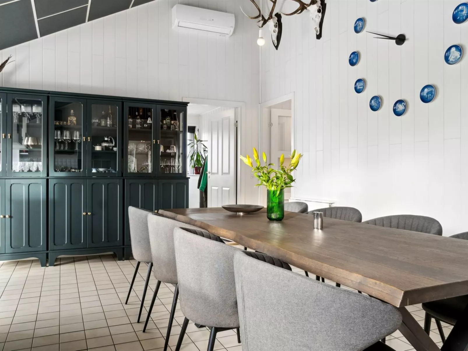 "Amdi" - 1.3km from the sea-Drinnen