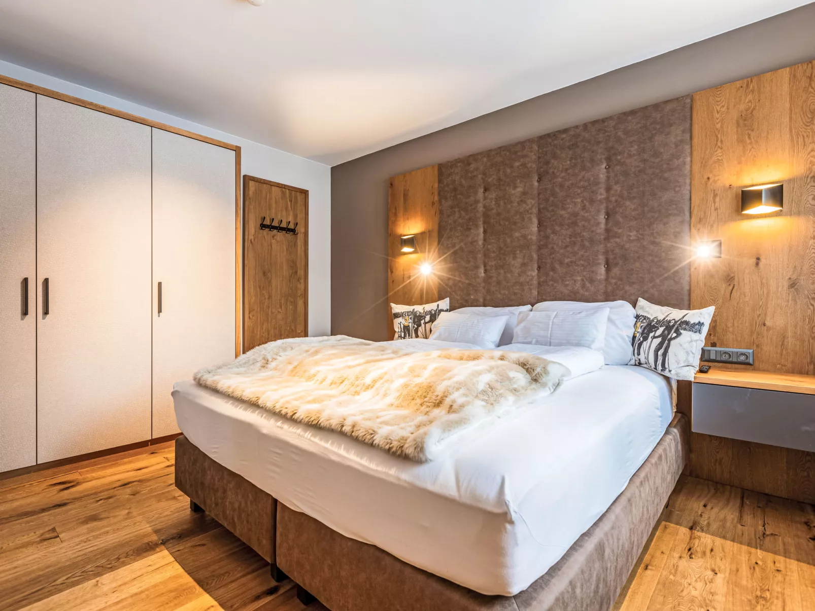 Premium mit 2 Schlafzimmer&Garten-Inside