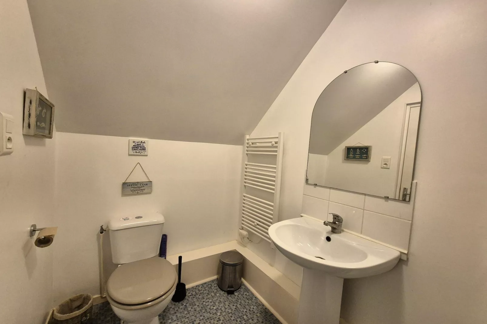 Gîte Lavender-Bathroom