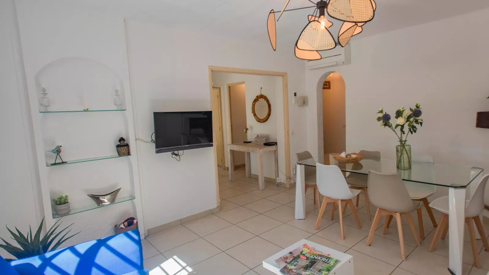 Les Romarins-Living room