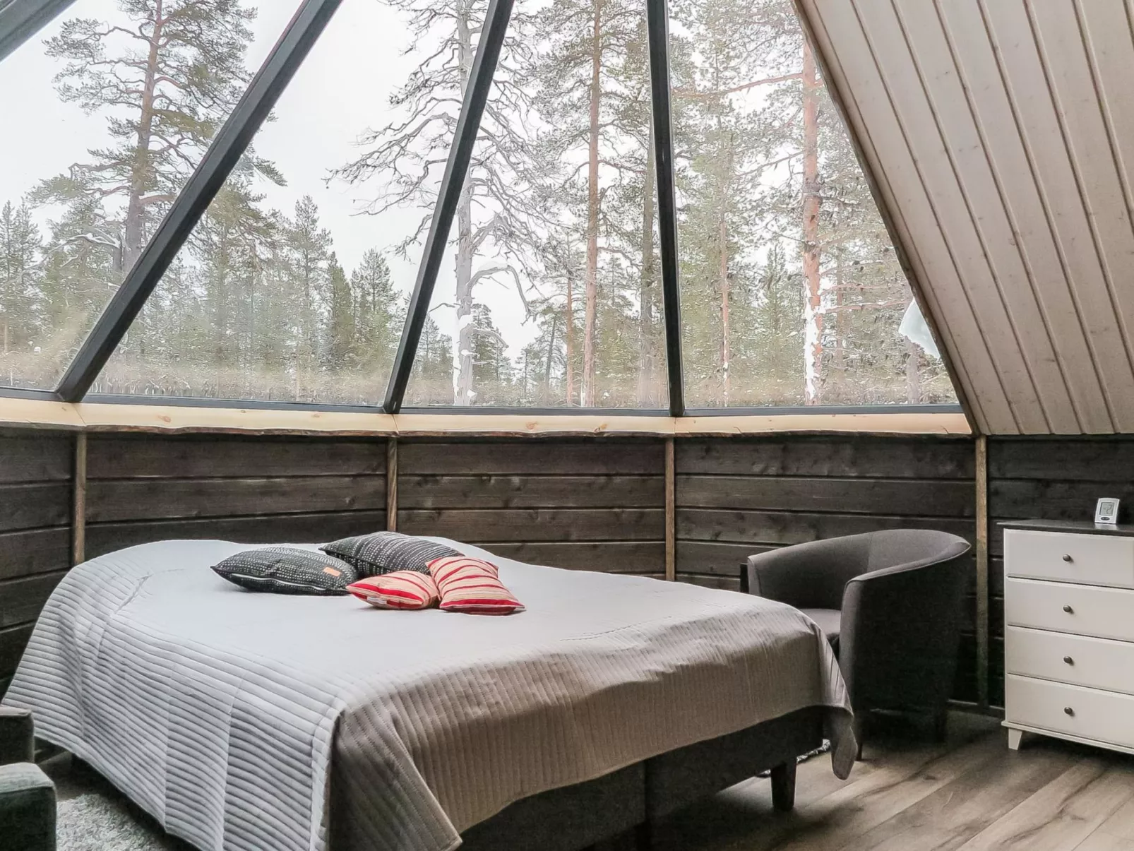Arctic light hut-Inside