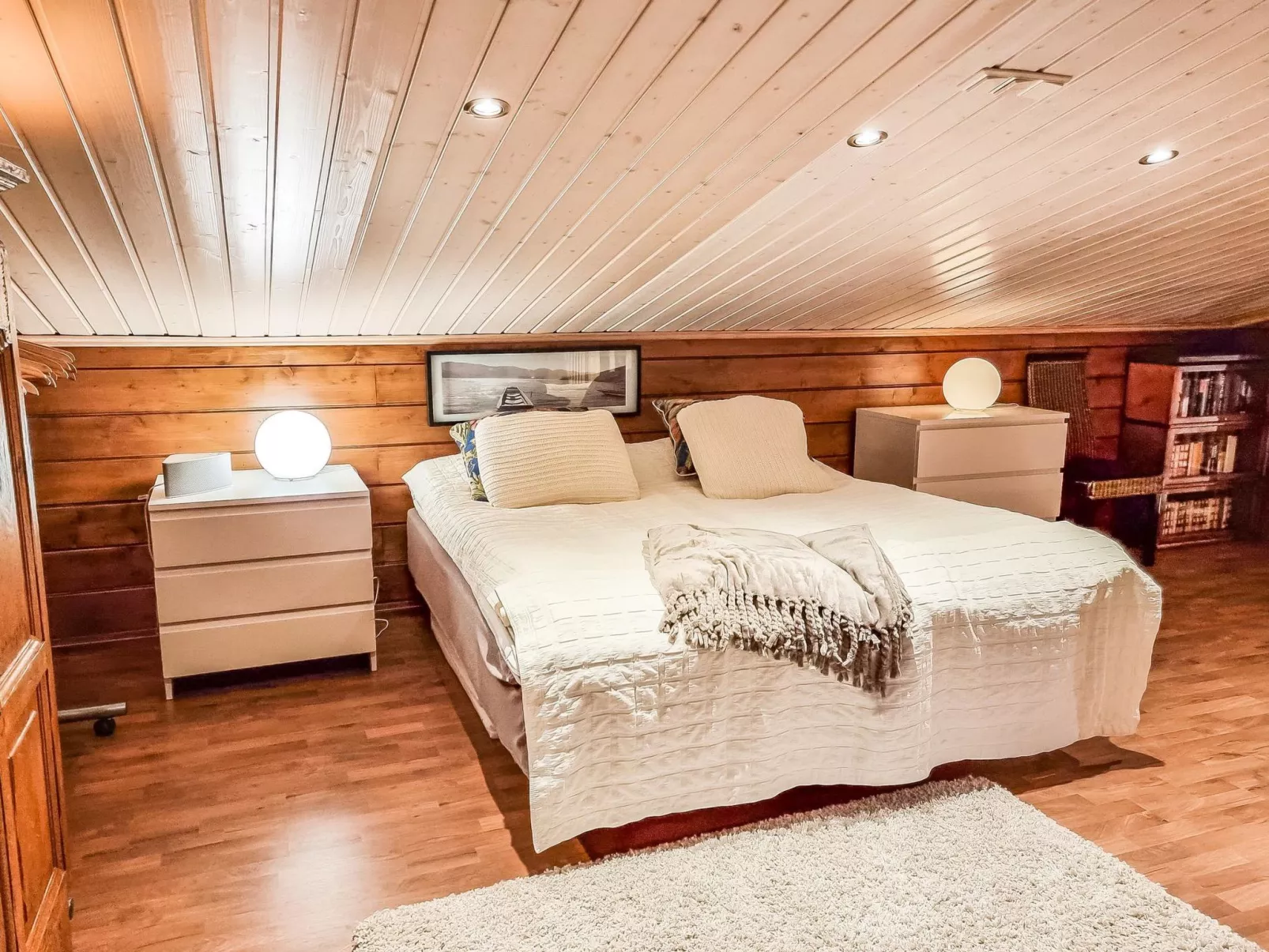 Arctic chalet-Inside