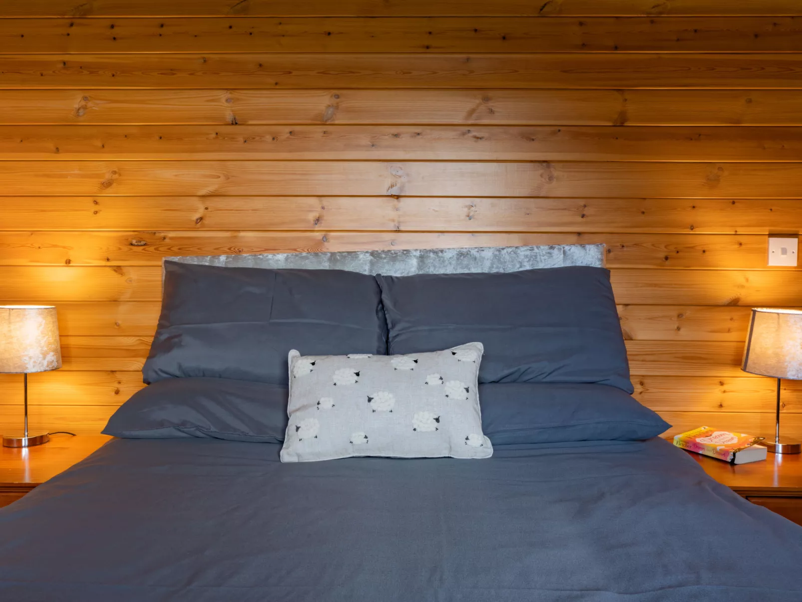 Loch Leven Lodge 21-Inside