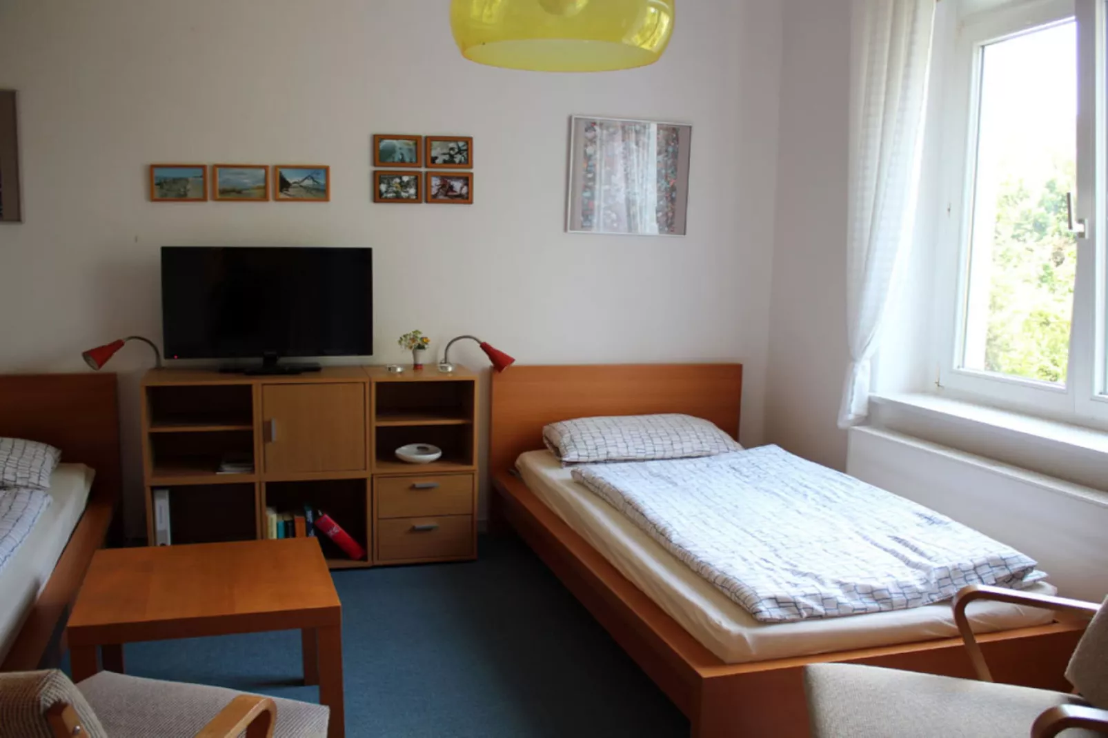 36216-Bedroom