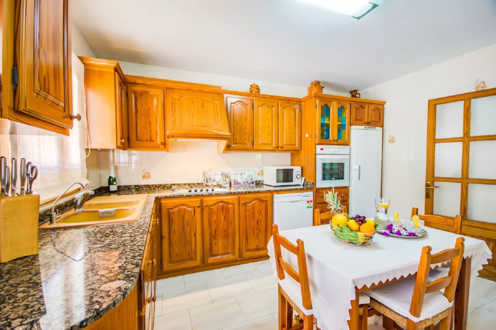 Eden Lago-Kitchen