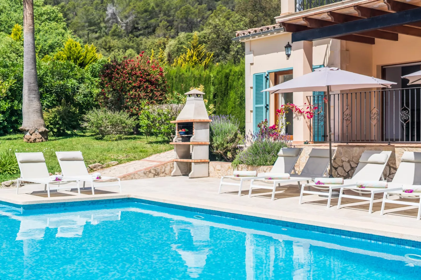 Villa Flores-Terrace balcony