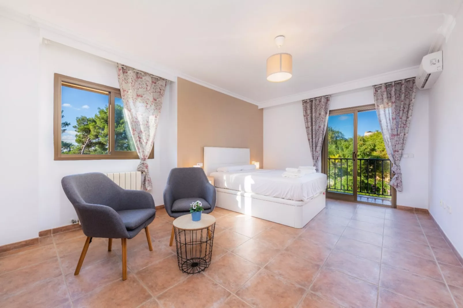 Casa Jordi-Bedroom